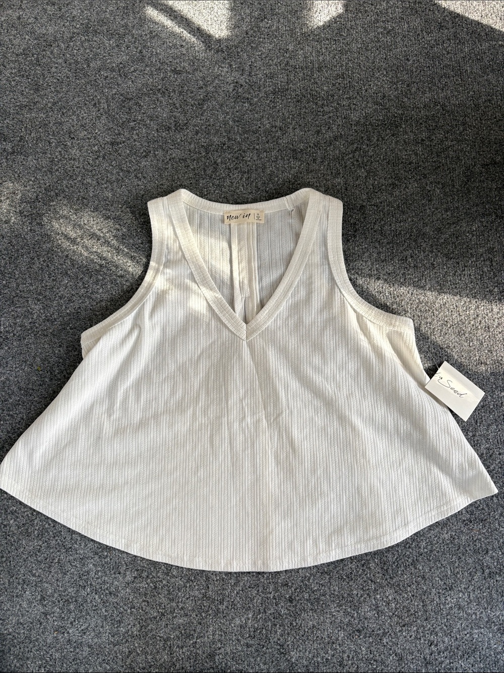 NEW! New In Boutique White Ribbed V-Neck Tank Top - Size Small
